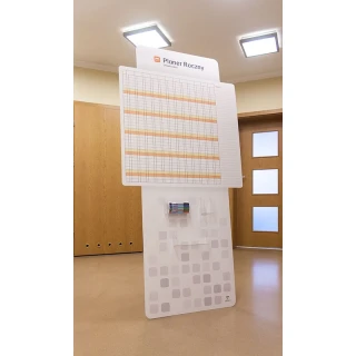 Stojący planer roczny uniwersalny + markery z gąbka gratis