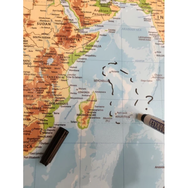 Mapa ścienna z laminatem suchościeralnym Świat