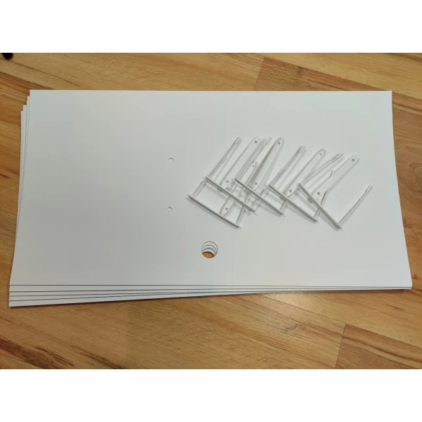 W komplecie 5 szt segregatorów z klipami