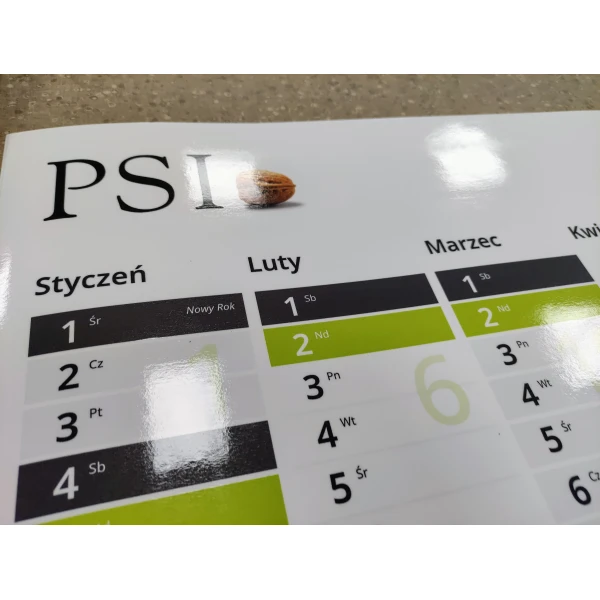 Przykładowa realizacja kalendarza firmowego z e zmianą kolorystyki