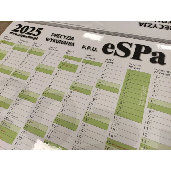 Przykładowa realizacja kalendarza firmowego z e zmianą kolorystyki